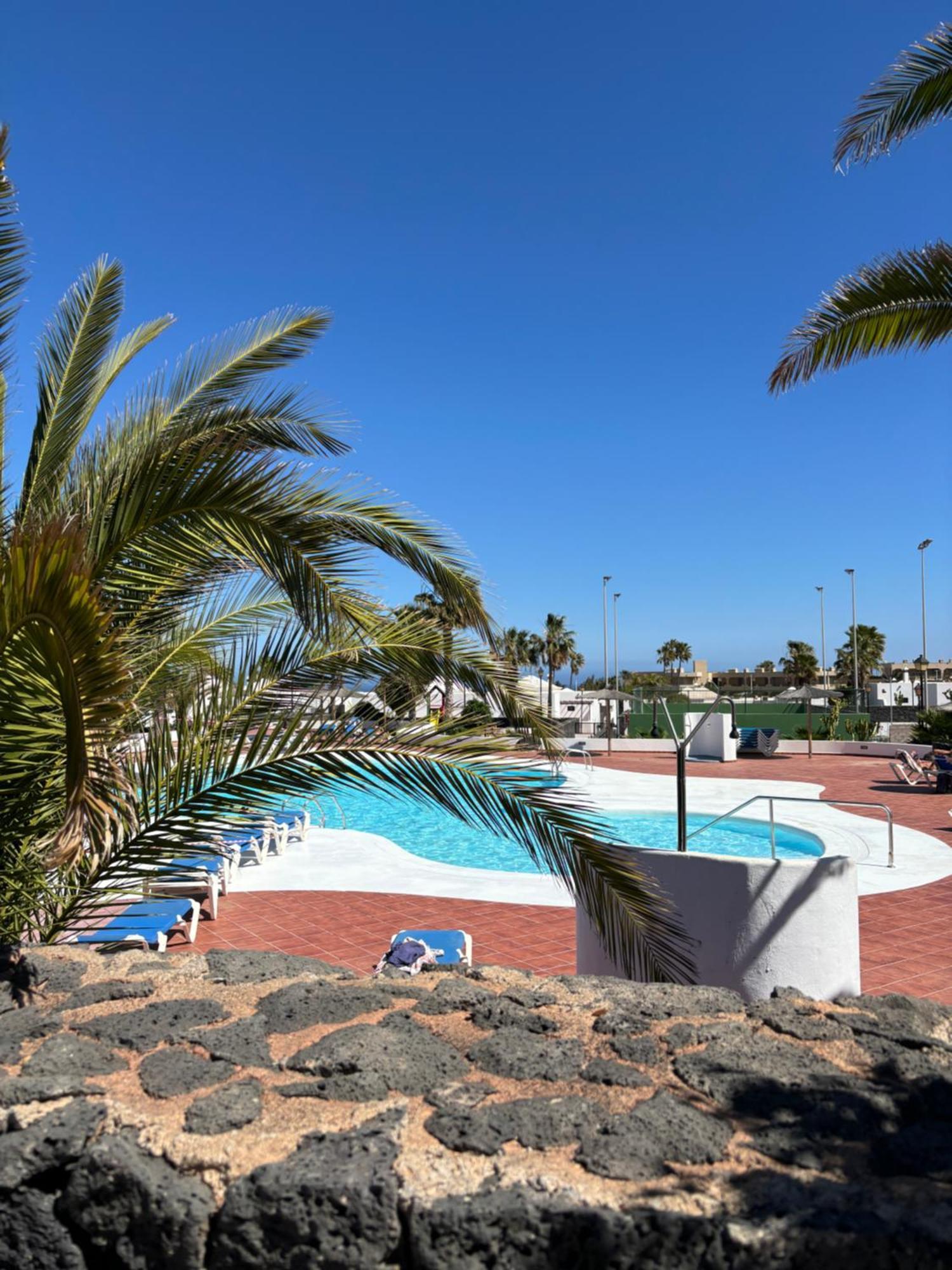 Casa Amplia Y Moderna De 3 Habitaciones En Complejo Con Piscina Costa Teguise Exterior photo